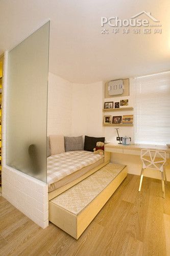 小户型有大容量 香港暖黄色的温馨公寓 