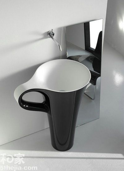 卫生间里的艺术空间 “咖啡杯”台盆秀创意 