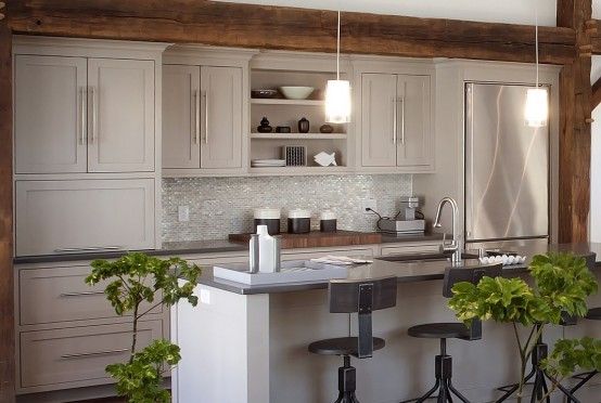 原木与纯白的绝妙搭配 搞定现代简约风格厨房 