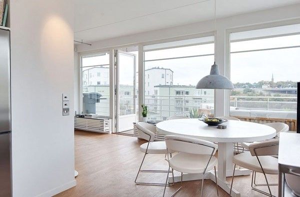 30平米宽敞露台 北欧风格清新公寓设计(组图) 
