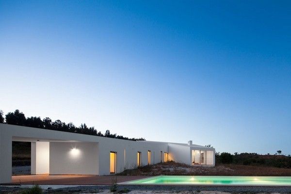 白色精品 葡萄牙House Odemira住宅设计（图） 