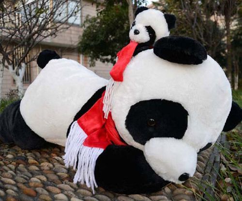 可爱红围巾熊猫布娃娃