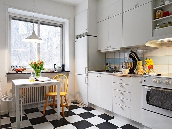 35平米小户型结构 黑白元素瑞典公寓（组图） 