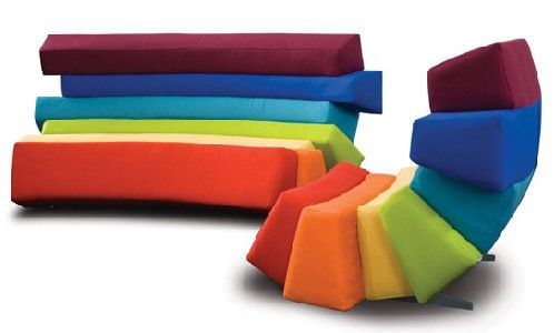 多彩而舒适的软垫沙发