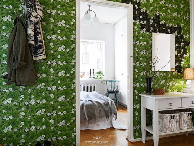 绿色印花贴墙面 清爽小公寓怡人风景（图） 