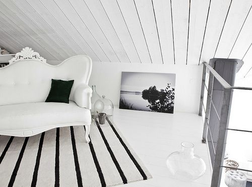由黑色和白色简单组成的家居空间 原色之美(图) 