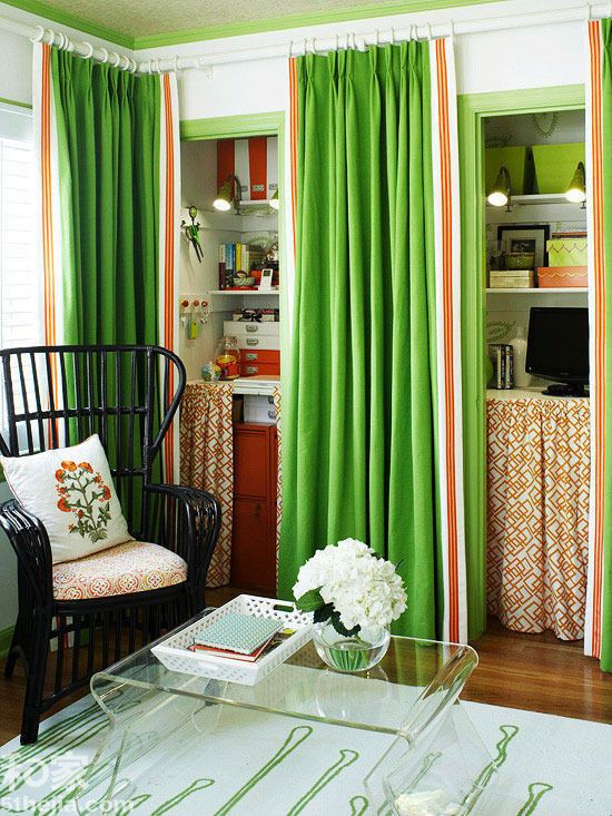 浓墨重彩的绿色窗帘