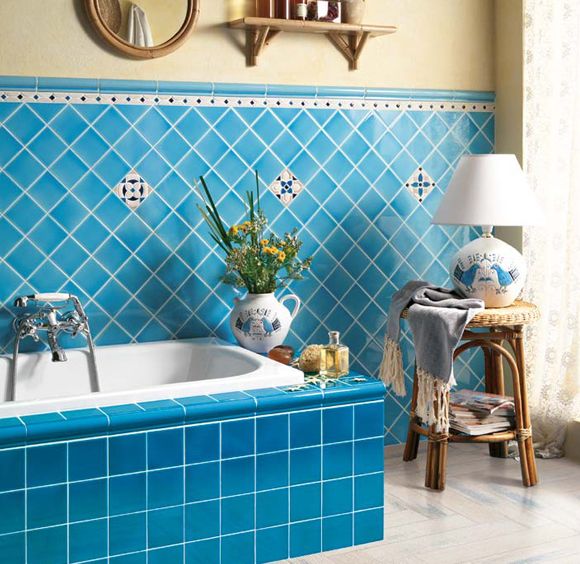 华丽创意浴室瓷砖铺贴，营造沐浴新享受 