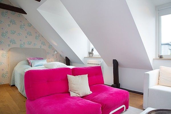 原木地板铺装艺术气质 瑞典公寓色彩满屋(图) 