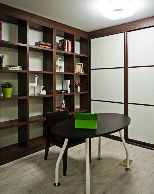 咖啡色温馨两居室 开放式设计的卧室书房(图) 