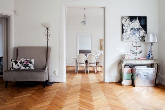 瑞典北欧小公寓 斜纹木地板打造轻古典风(图) 