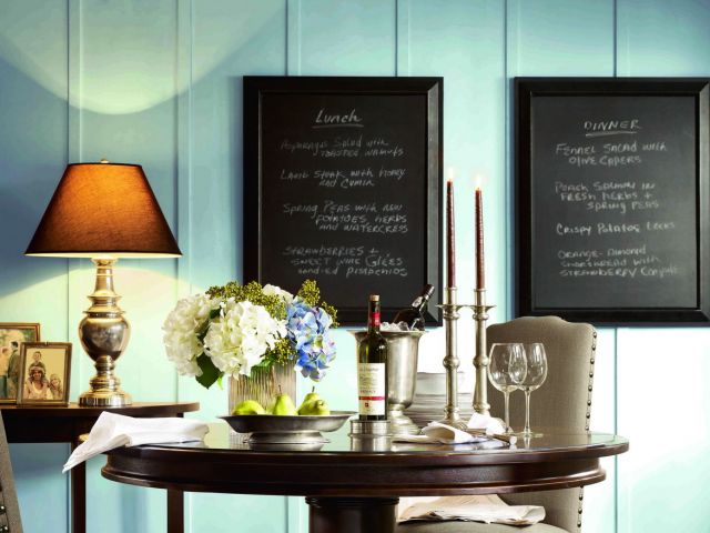 图3：Harbor House2013新品—— Beldin 餐桌与Annabel 餐椅搭配示例