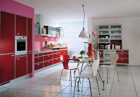 装修时厨房的灶台最好设计在台面的中央
