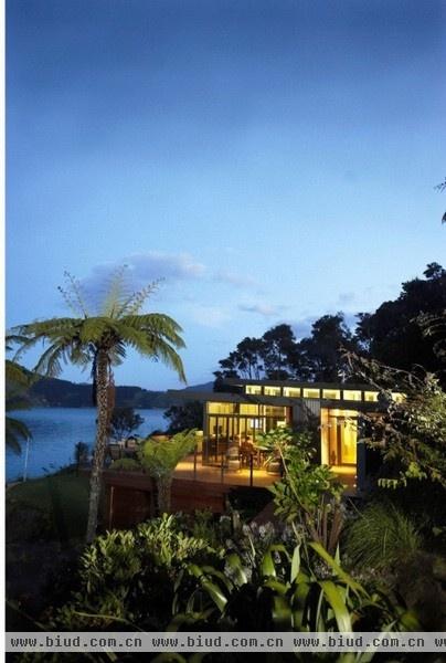 PUROTU Bach 新西兰如家海边度假小屋（图）