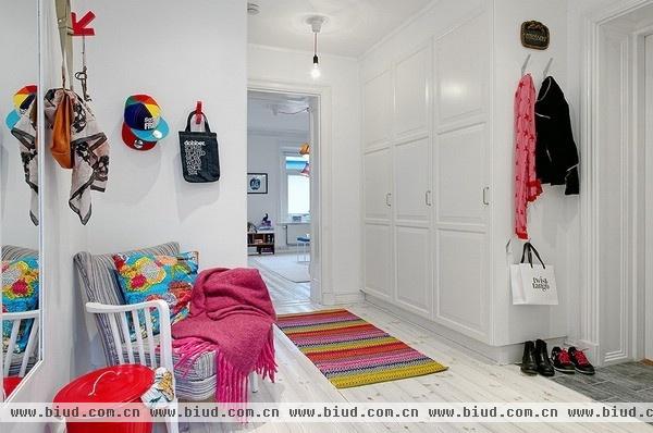 浅色地板五彩生活 70平米典型瑞典式公寓(图)