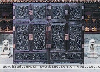 乾隆紫檀柜逾9千万成交 创中国古董家具拍卖纪录