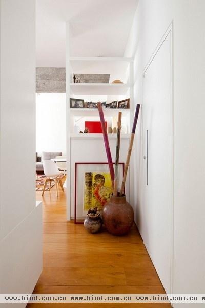 巴西活力艺术公寓 浅黄地板搭载个性空间(图)