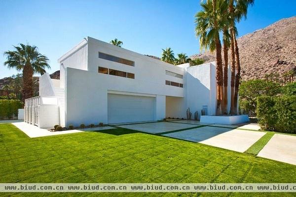 加利福尼亚棕榈泉白色别墅设计 舒适优雅(组图)