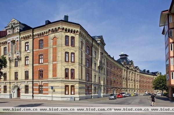 瑞典66平米公寓 饱和色块撞出活泼的居家气氛