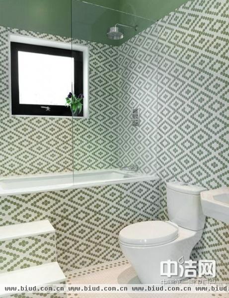 小瓷砖拼接出大艺术 卫浴间也可以这样时尚