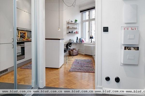 空间小不是借口 43平米瑞典公寓也能有吧台