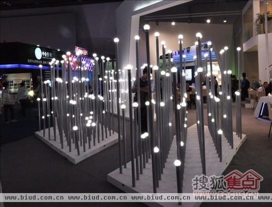 李全胜创意LED主题作品“葵园”
