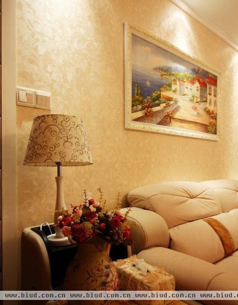 百平简欧混搭小家 时尚美观的沙发背景墙(图)