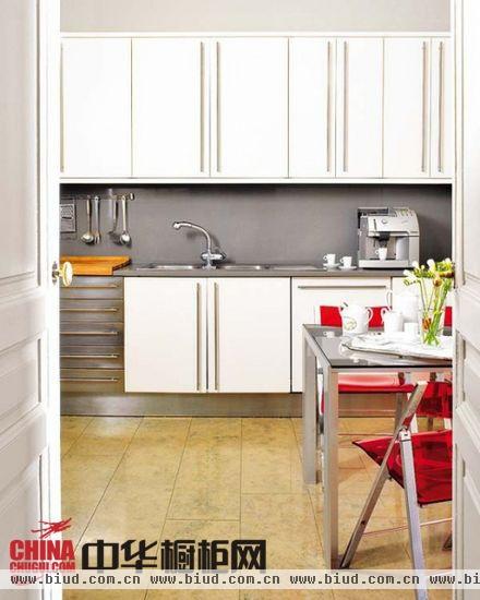 2013厨房装修效果图 让你的厨房也清凉一夏