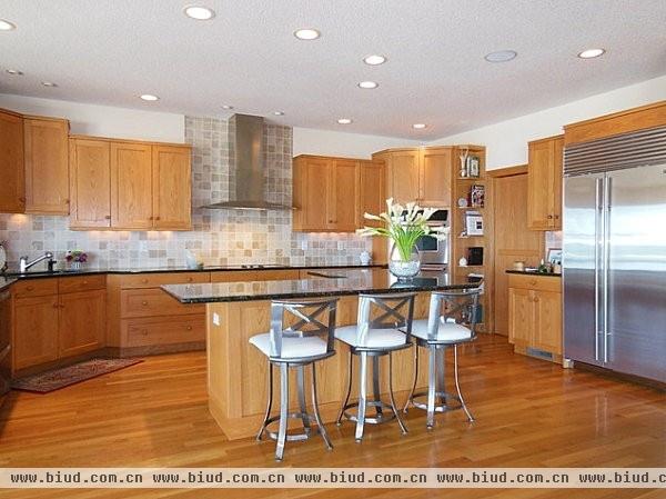 品味空间让你的厨房亮起来 18款厨房装饰方案