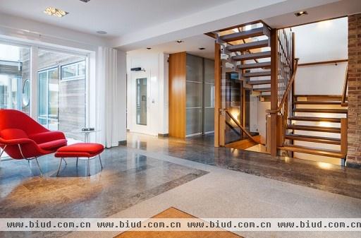 高雅遇上舒适 木质地板装饰现代风格设计(图)