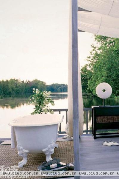 清水出“自然” 12图露天卫浴设计