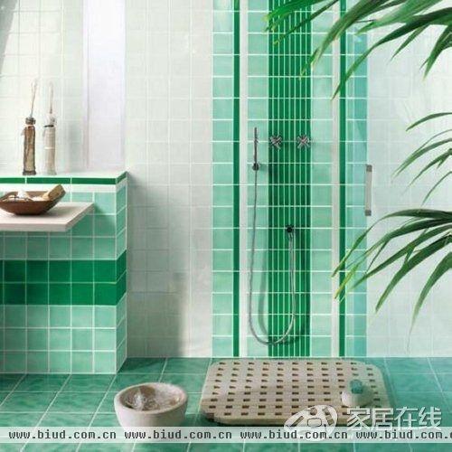 小小瓷砖拼出花花绿绿卫浴间