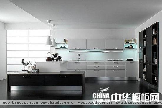 现代厨房装修 黑白色厨房设计效果图欣赏
