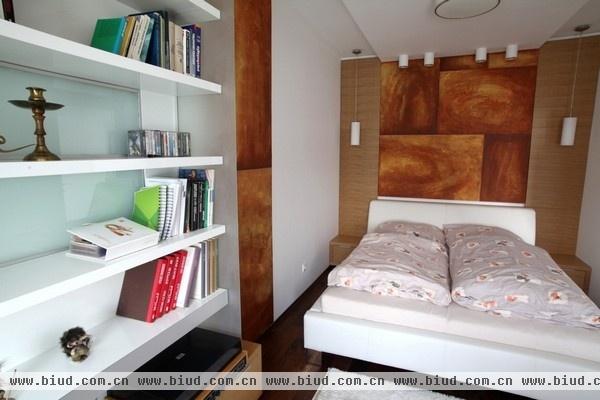小空间也可以很精致 斯洛伐克红白黑公寓(图)