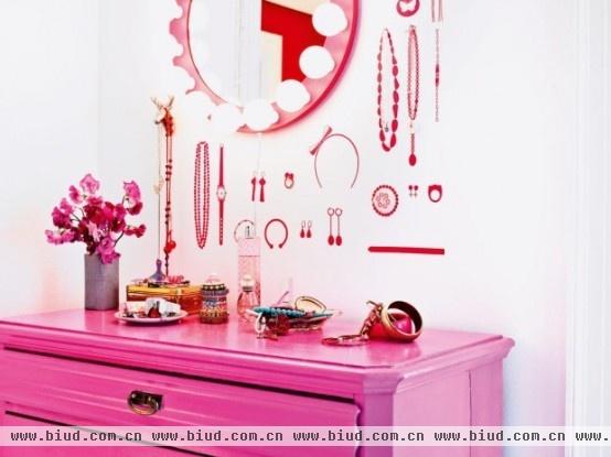 北欧粉红主题色温馨公寓 单身女性的首选(图)