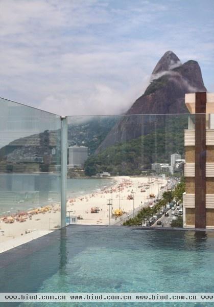 海滩阳光与山峦 巴西临海的大宅设计（组图）