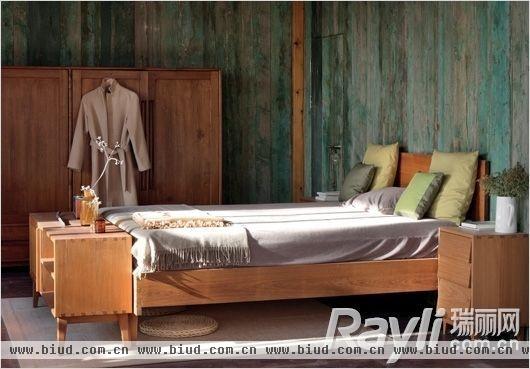 实木床具＋实木衣柜床头柜，成就森系卧室空间　