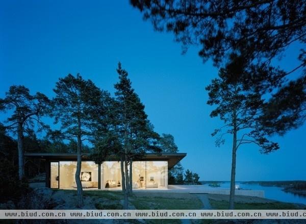 360°采光 建在瑞典湖边的豪华玻璃之城（图）