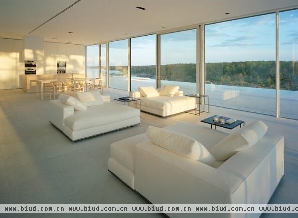 360°采光 建在瑞典湖边的豪华玻璃之城（图）