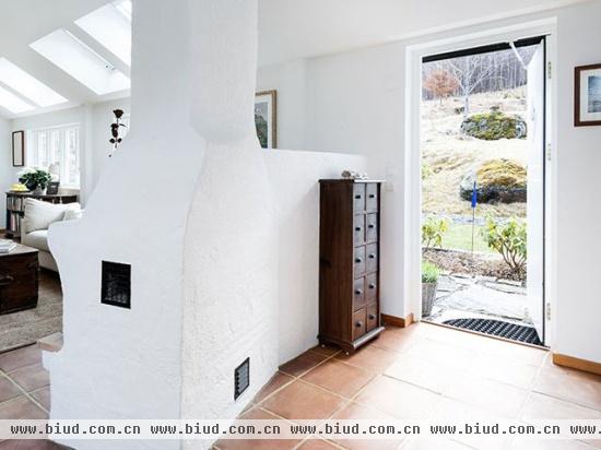 迷人的乡村风的瑞典公寓一居室设计(组图)