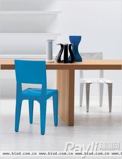 Capellini蓝色椅子