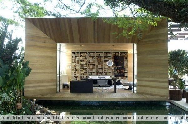 与自然完美融合 巴西透明LOFT24-7家居设计(图)
