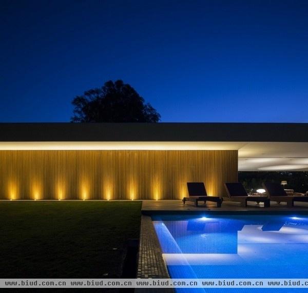 LEE house：巴西单层泳池住宅设计(组图)