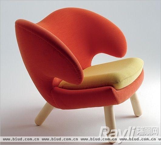 连卡佛　童趣感红色与实木搭配的座椅　