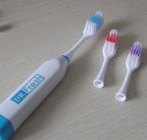 准确选用电动牙刷