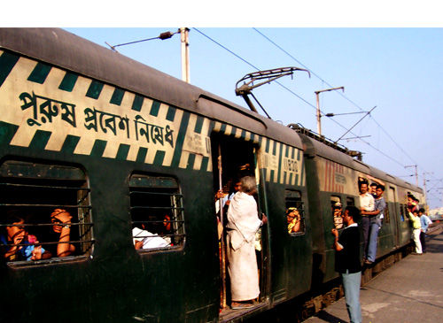 印度火车 真实图片