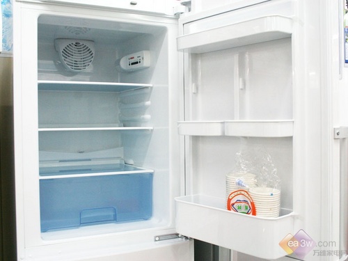 博世两门冰箱 国美热卖小降572元