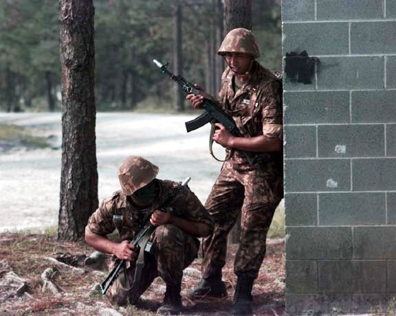 1988年装备苏军的TTsKO迷彩。