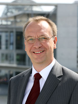 BVL现任主席Dr. Helmut Tschiersky-Sch?neburg