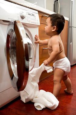 切勿大意宝宝如何远离洗衣机的危险